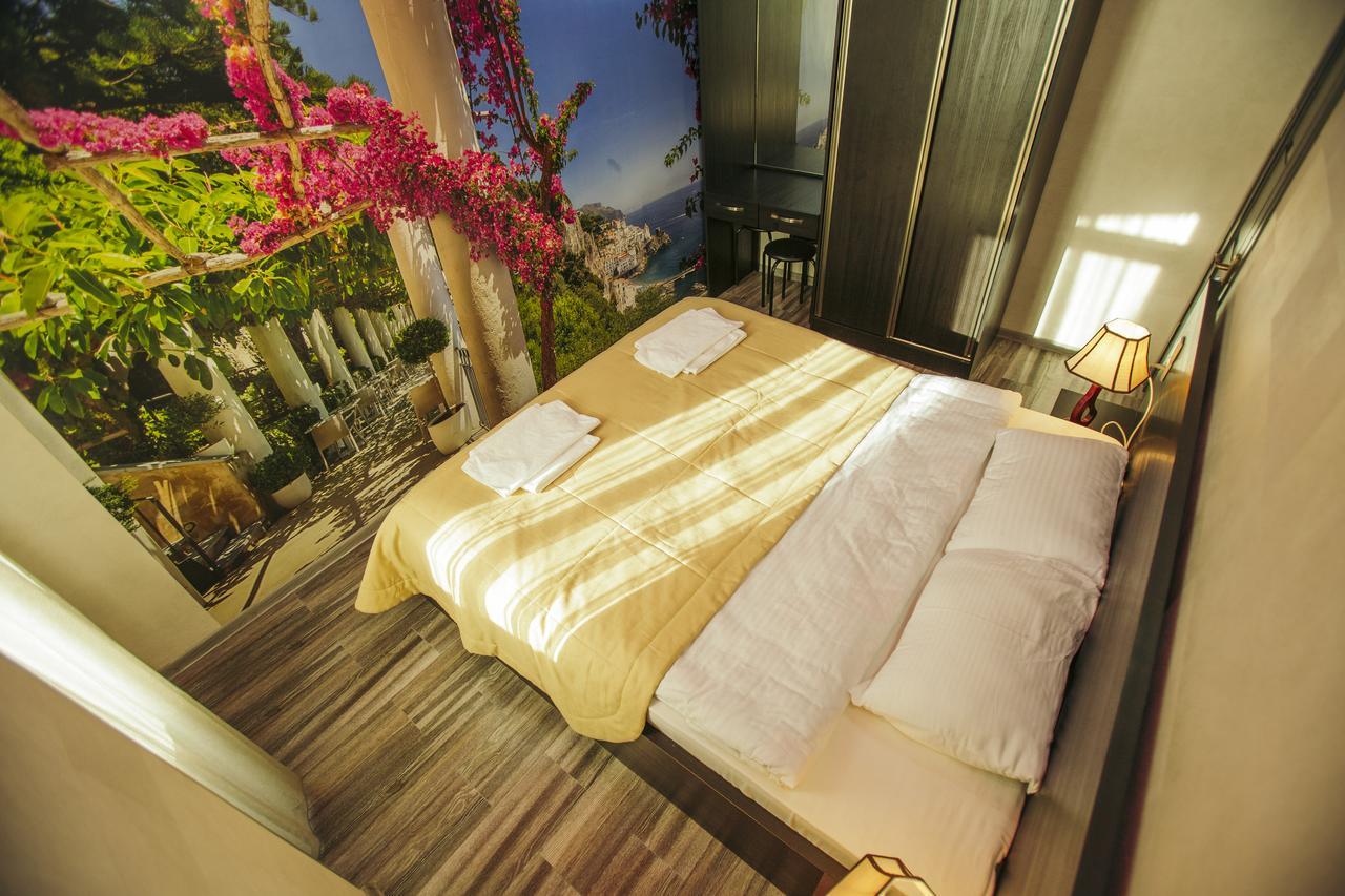 Viva Blue Batumi Aparthotel Bagian luar foto