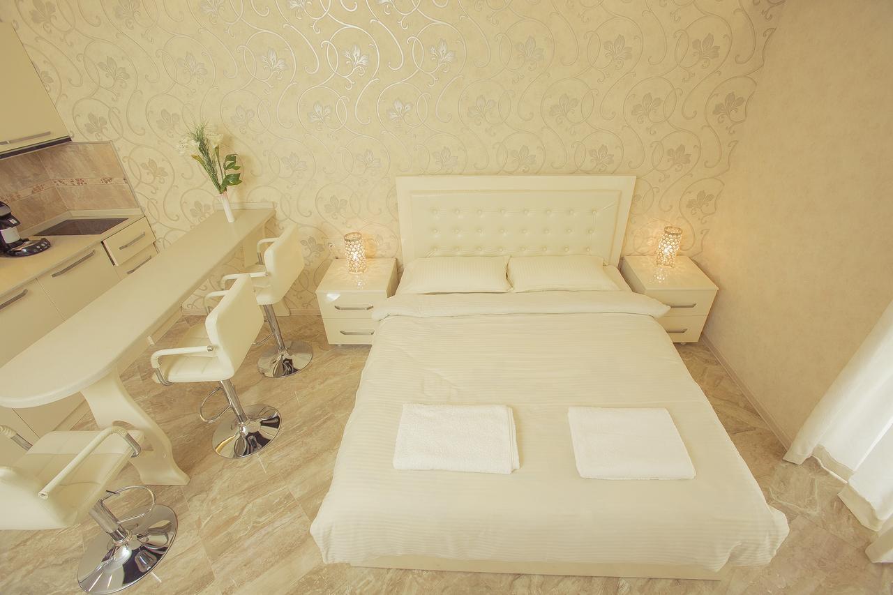 Viva Blue Batumi Aparthotel Bagian luar foto