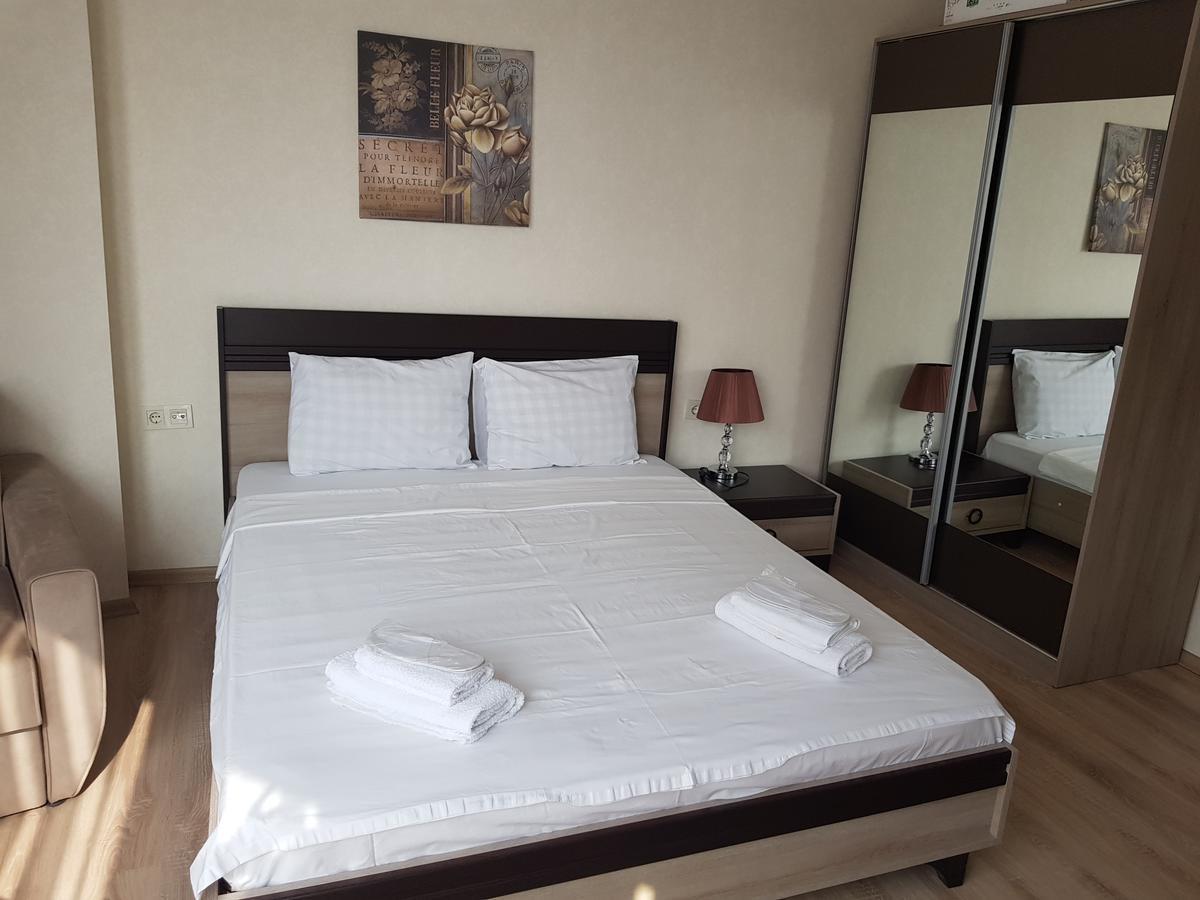 Viva Blue Batumi Aparthotel Bagian luar foto