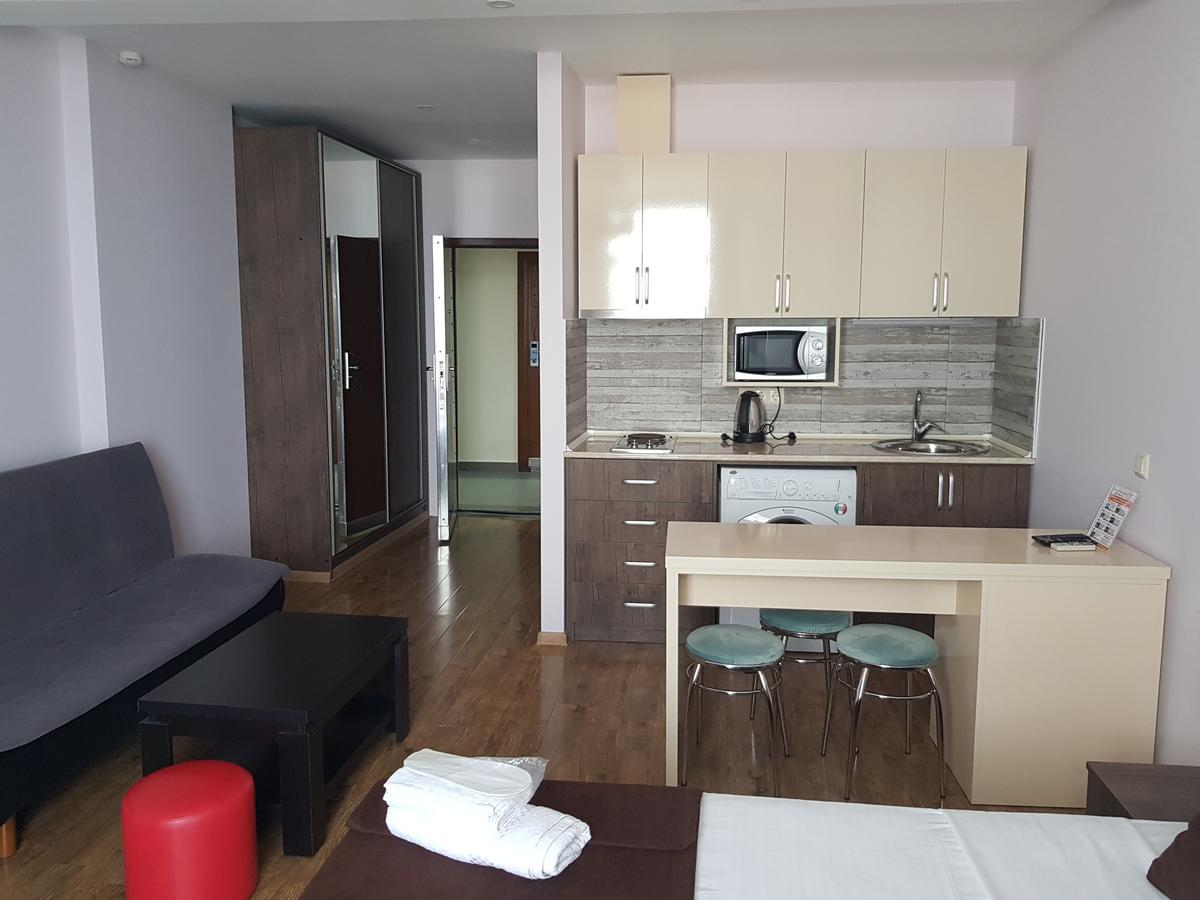 Viva Blue Batumi Aparthotel Bagian luar foto
