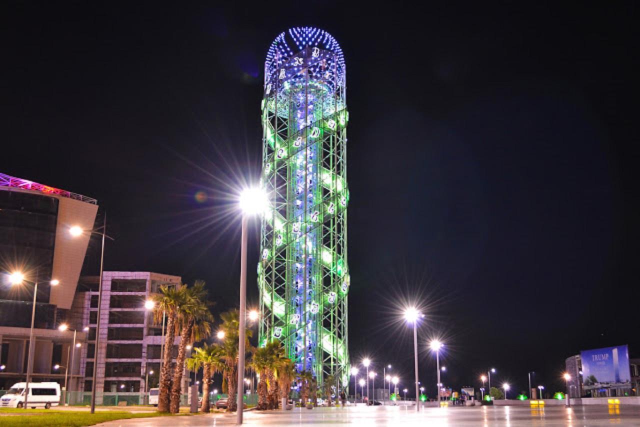 Viva Blue Batumi Aparthotel Bagian luar foto