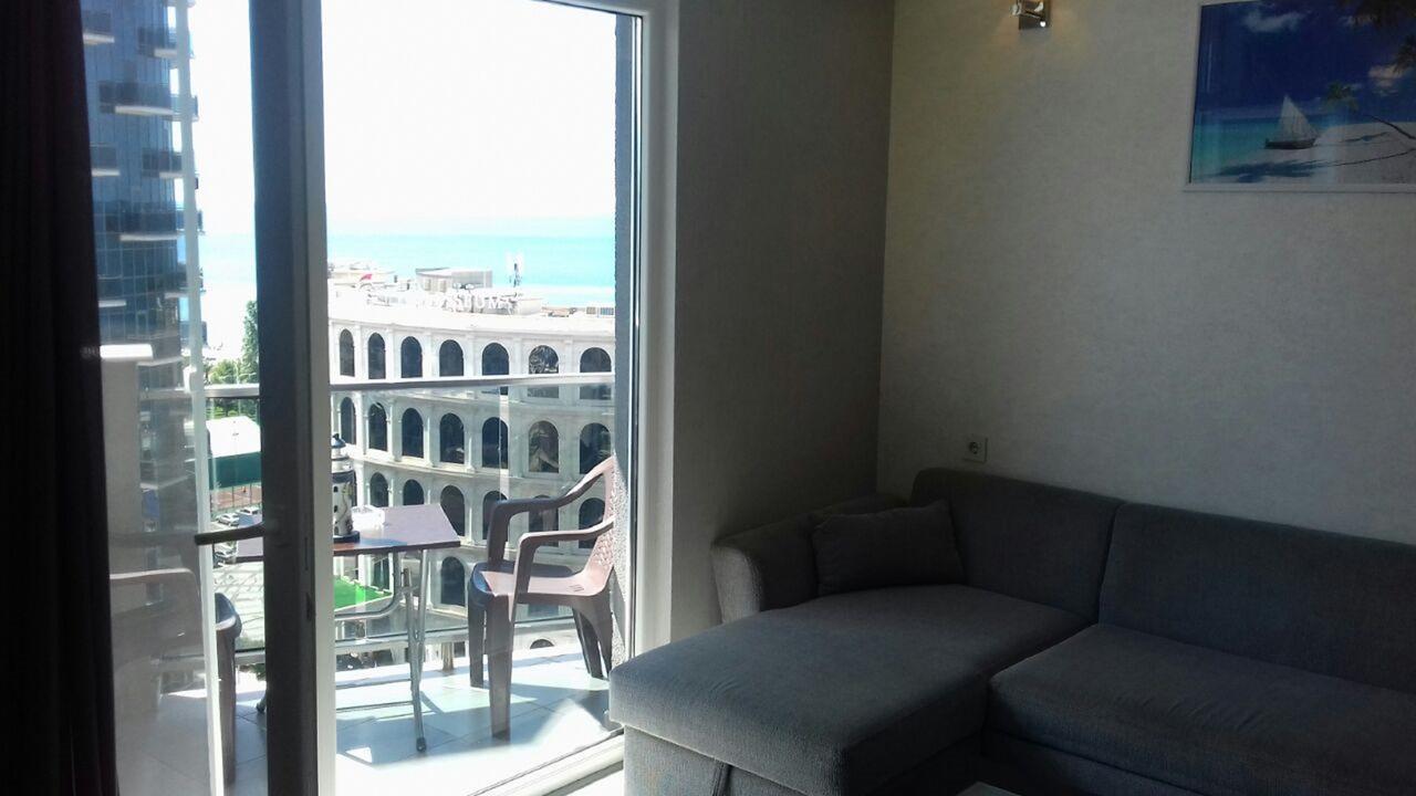 Viva Blue Batumi Aparthotel Bagian luar foto